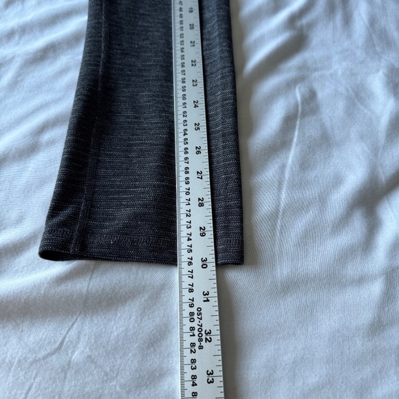 All In Motion Women's Pull On Athletic Capri‎ Yoga Leggings Charcoal Size Small - Picture 10 of 12